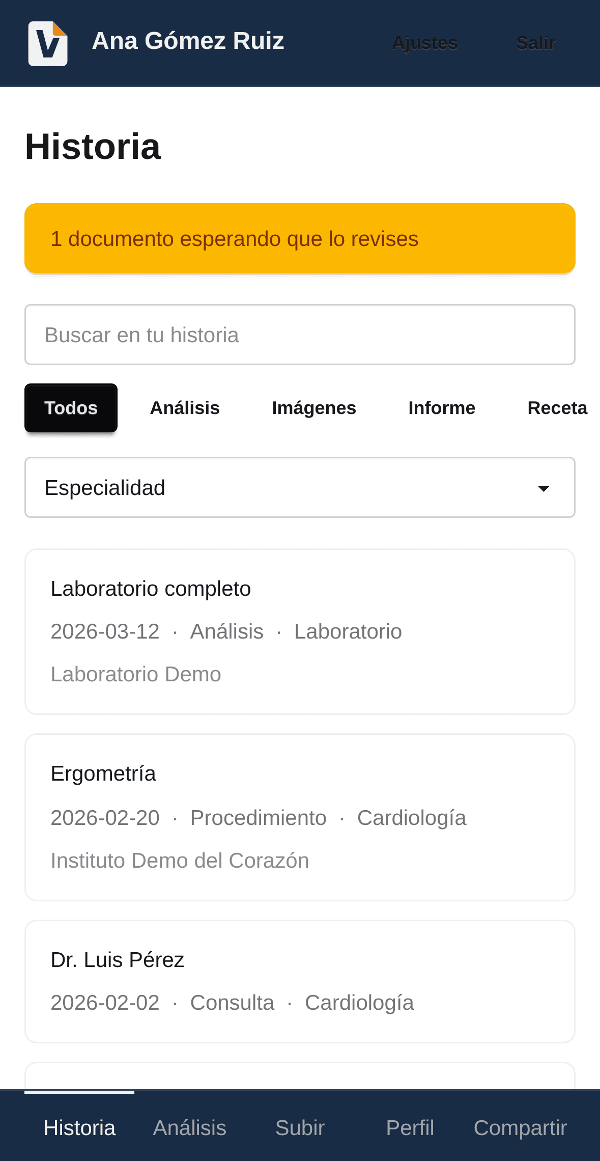 La historia clínica de una paciente en Vitalia, con sus estudios ordenados por fecha.